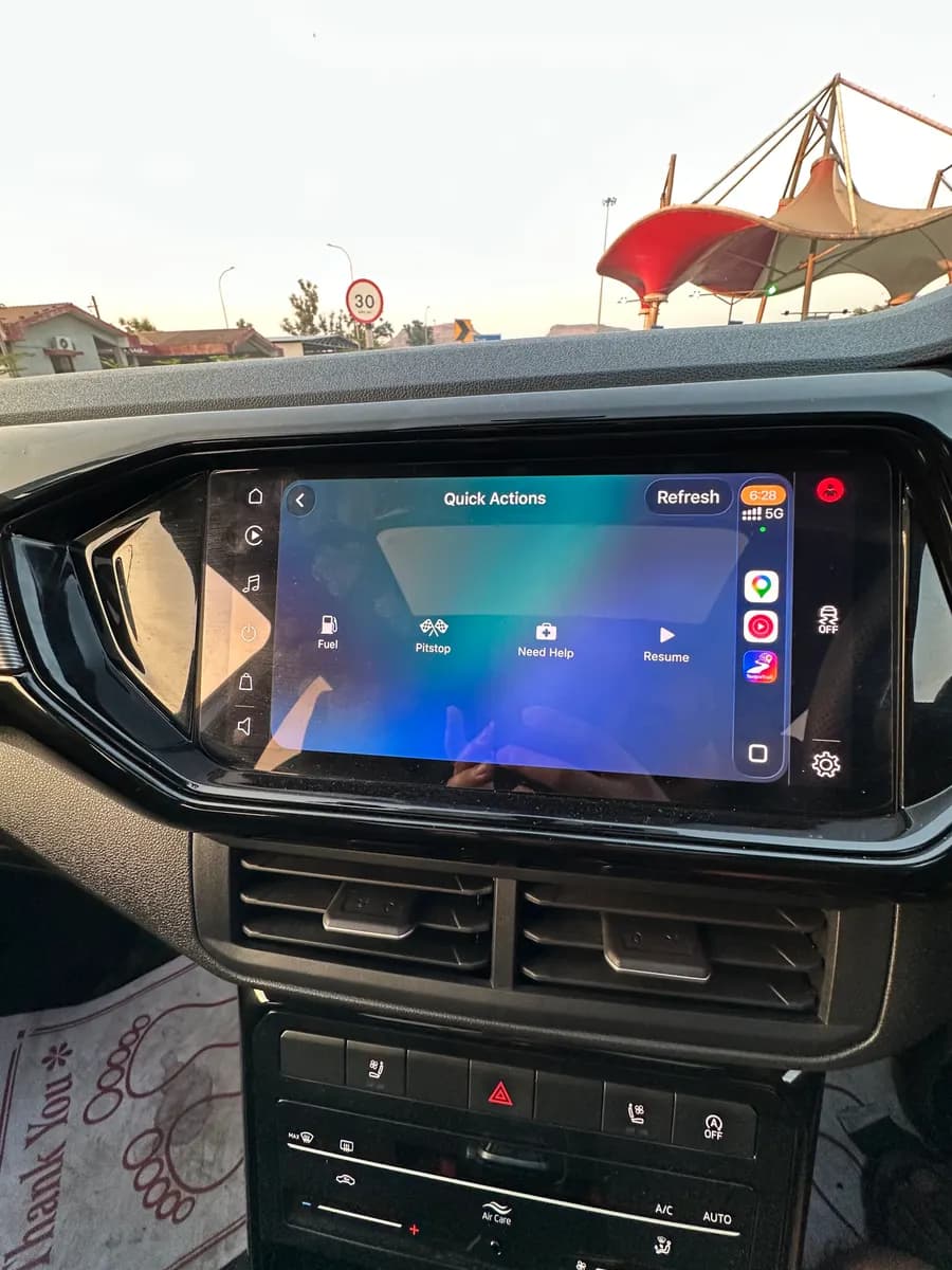 TorqueTrail quick actions for fuel, pitstop and help on a car's infotainment screen